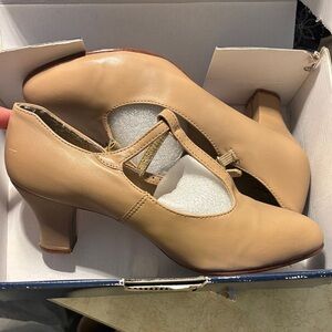 Capezio Tan Women's Heels